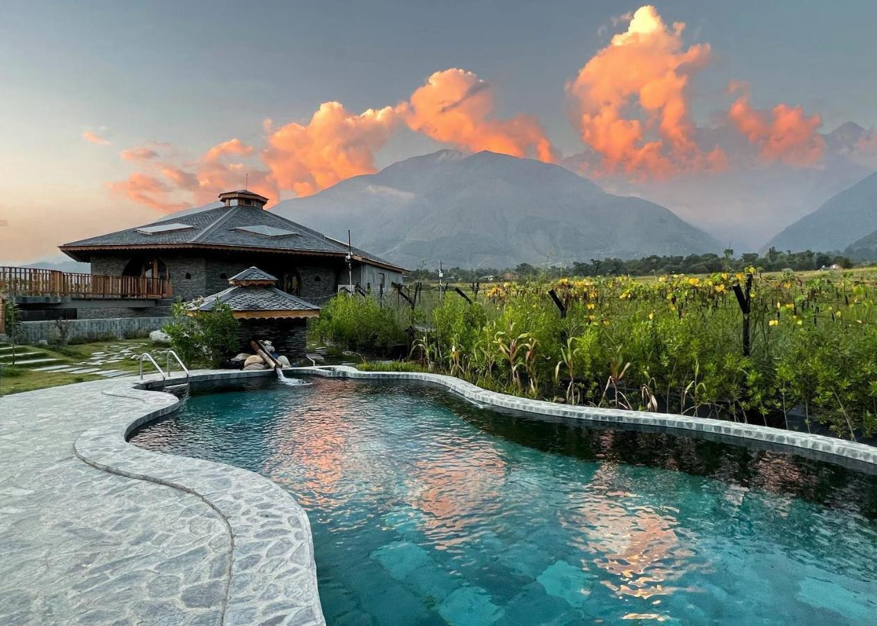 Osho Himalayas Wellness Resort Kangra Exterior photo