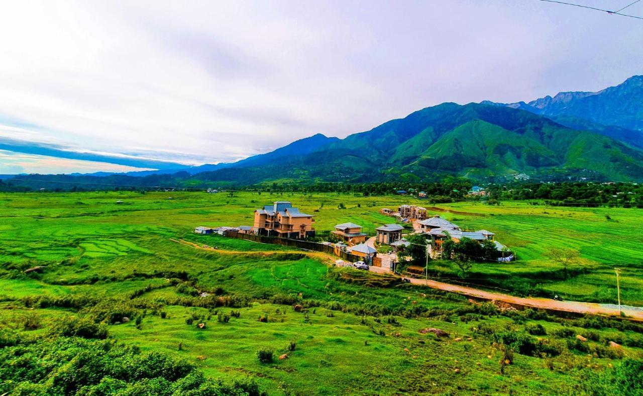 Osho Himalayas Wellness Resort Kangra Exterior photo